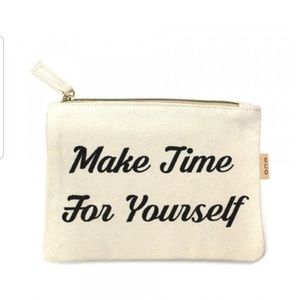 *- Canvas Zipper Bag